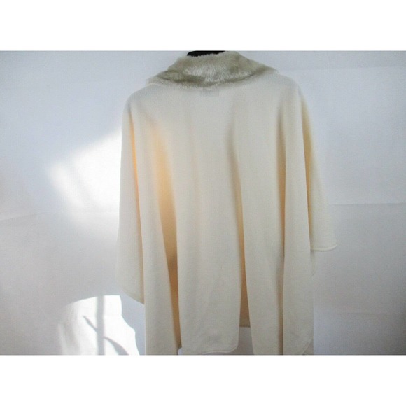Vntg Le Moda Cape Cream Faux Fur Poncho - Picture 4 of 6